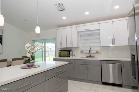 4623 Jacaranda Pkwy W, Cape Coral FL - photo 7 of 18