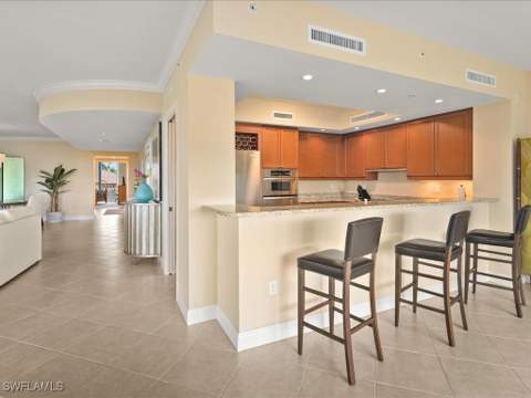 1050 Borghese Ln 204, Naples FL - photo 12 of 36