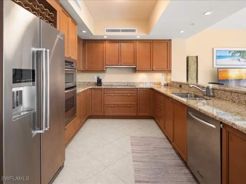 1050 Borghese Ln 204, Naples FL - photo 13 of 36