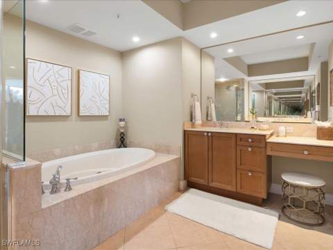 1050 Borghese Ln 204, Naples FL - photo 18 of 36