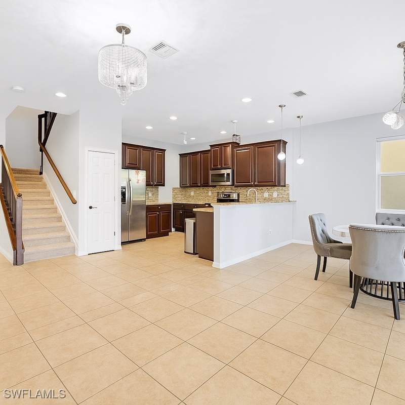 3 bedroom Townhouse at 19550 Bowring Park Rd 102, Somerset Townhomes, Fort Myers — photo 2