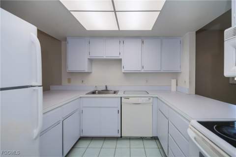 808 Cape Coral Pkwy W 204, Cape Coral FL - photo 10 of 34