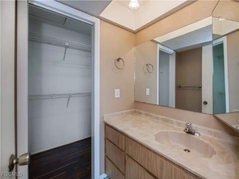 808 Cape Coral Pkwy W 204, Cape Coral FL - photo 23 of 34