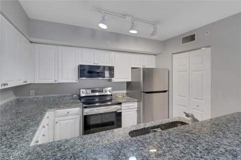 8659 River Homes Ln 105, Bonita Springs FL - photo 8 of 26