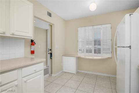 10682 Gulf Shore Dr C102, Naples FL - photo 10 of 36
