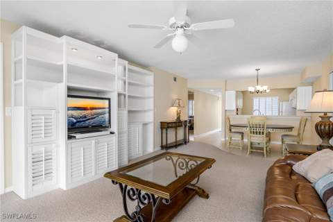 10682 Gulf Shore Dr C102, Naples FL - photo 14 of 36
