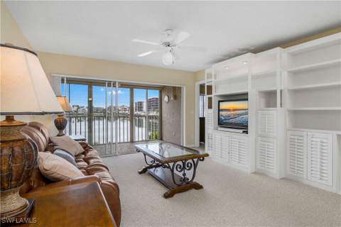 10682 Gulf Shore Dr C102, Naples FL - photo 17 of 36
