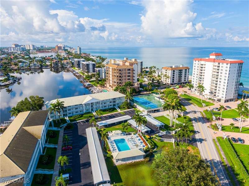 2 bedroom Condominium at 10682 Gulf Shore Dr C102, Monte Carlo Club, Naples — photo 4