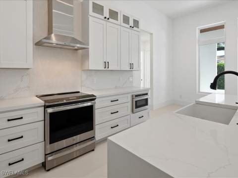 131 Bald Eagle Dr, Marco Island FL - photo 16 of 41