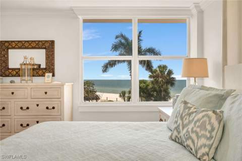 2121 Gulf Shore Blvd N 206, Naples FL - photo 10 of 21