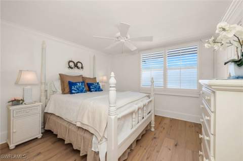 2121 Gulf Shore Blvd N 206, Naples FL - photo 13 of 21