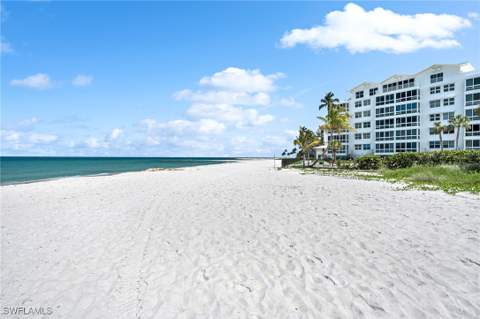 2121 Gulf Shore Blvd N 206, Naples FL - photo 20 of 21