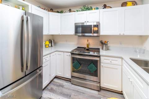 201 Arbor Lake Dr 2-101, Naples FL - photo 10 of 32