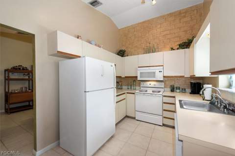 13108 Tall Pine Cir, Fort Myers FL - photo 14 of 33
