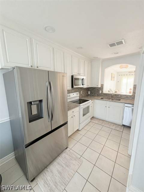 7715 Woodbrook Cir 3402, Naples FL - photo 11 of 42