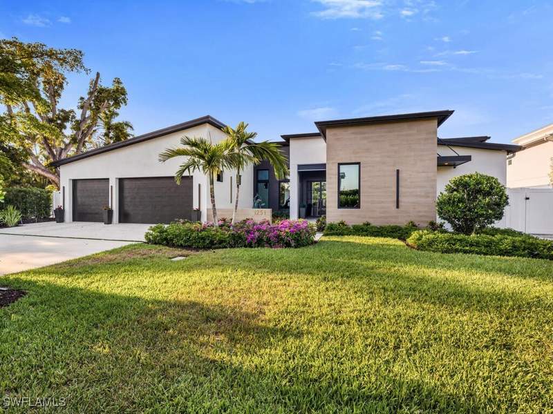 6 bedroom SingleFamilyResidence at 1251 Creech Rd, Naples Imp Co Little Farms, Naples — photo 3