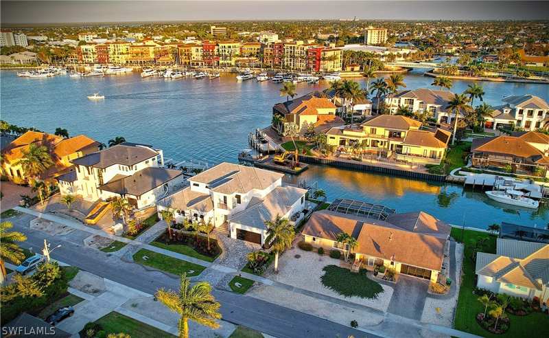4 bedroom SingleFamilyResidence at 641 Dorando Ct, Marco Beach, Marco Island — photo 1