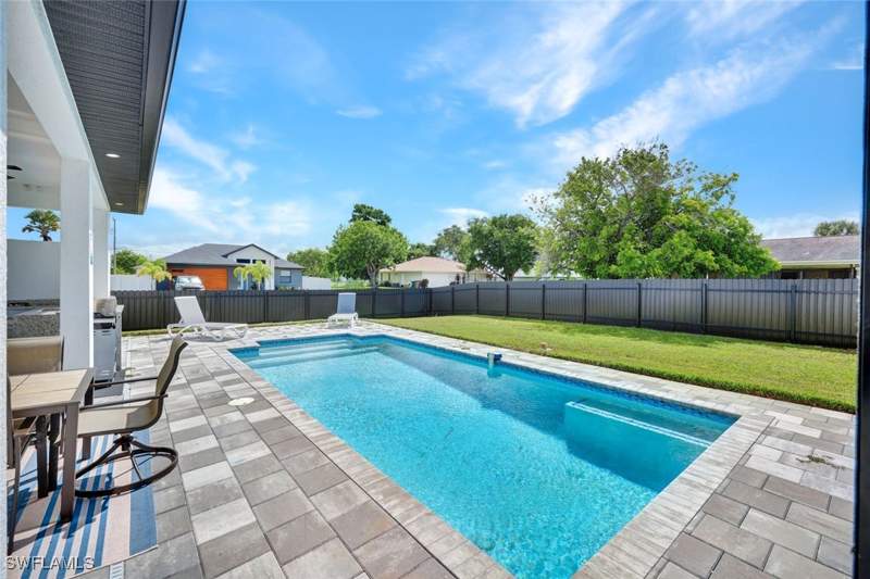 4 bedroom SingleFamilyResidence at 636 NE 8th Ter, Cape Coral, Cape Coral — photo 2
