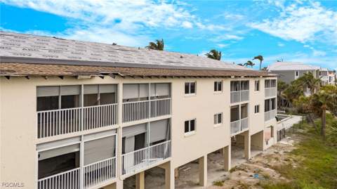527 E Gulf Dr 204, Sanibel FL - photo 13 of 25