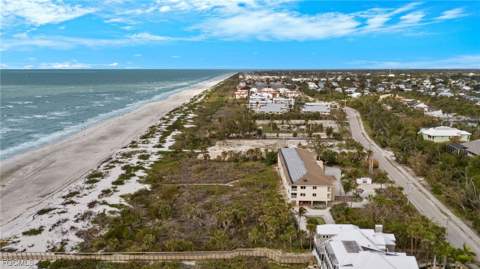 527 E Gulf Dr 204, Sanibel FL - photo 22 of 25