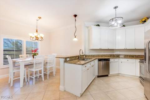 10060 Lake Cove Dr 202, Fort Myers FL - photo 11 of 46
