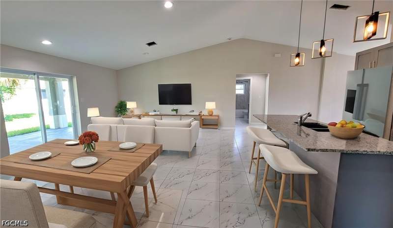 3 bedroom SingleFamilyResidence at 8038 Sunrise Cir, Port Labelle, Labelle — photo 5