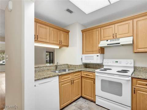 900 Arbor Lake Dr 9-206, Naples FL - photo 16 of 50