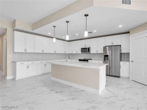 257 Indies Dr E 102, Naples FL - photo 13 of 46