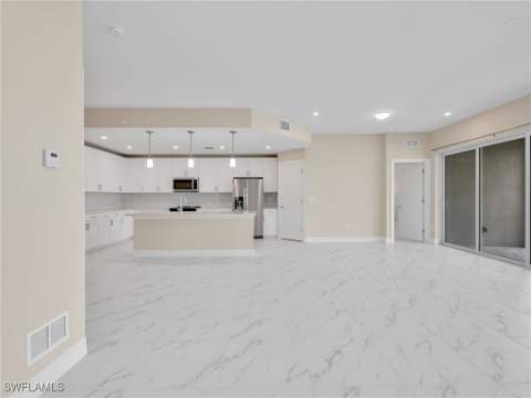 257 Indies Dr E 102, Naples FL - photo 7 of 46