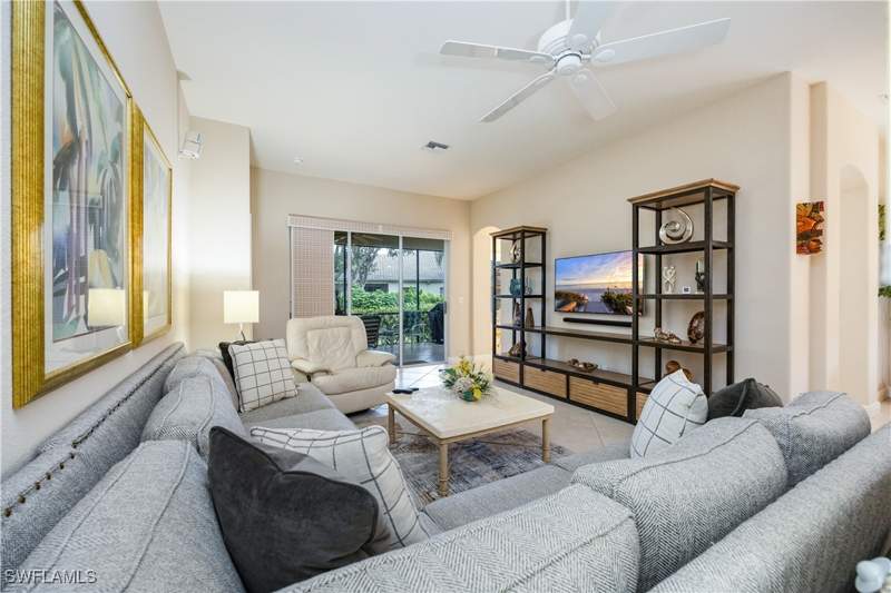 3 bedroom Attached at 913 Vistana Cir 7, Villa Vistana, Naples — photo 2