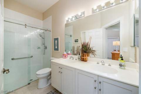 913 Vistana Cir 7, Naples FL - photo 22 of 24