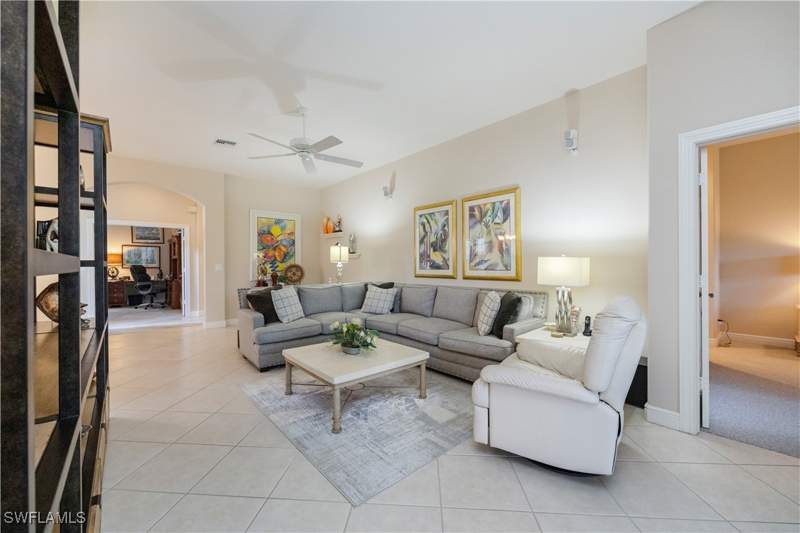 3 bedroom Attached at 913 Vistana Cir 7, Villa Vistana, Naples — photo 5