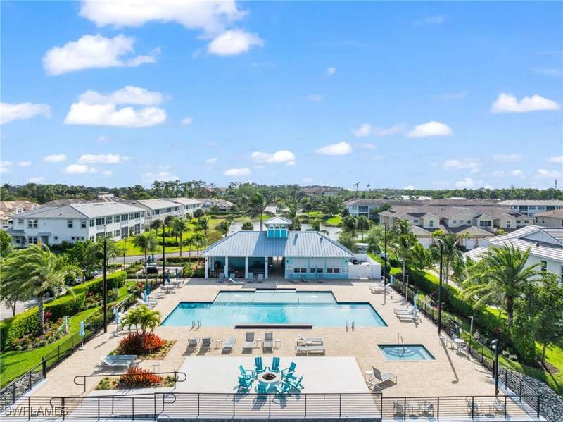 2 bedroom Attached at 4607 Arboretum Cir 202, Arboretum, Naples — photo 3