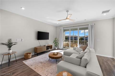 4607 Arboretum Cir 202, Naples FL - photo 6 of 47