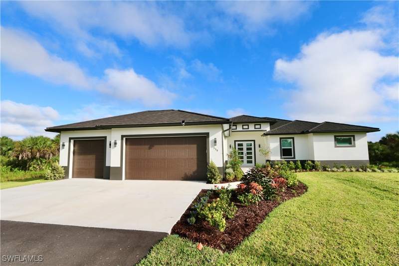 4 bedroom SingleFamilyResidence at 539 37th Ave NW, Golden Gate Estates, Naples — photo 2