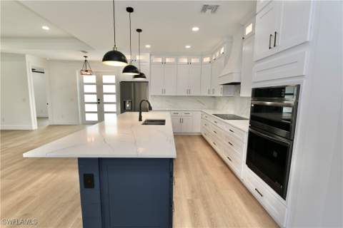 539 37th Ave NW, Naples FL - photo 9 of 44