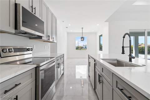 1336 NW 13th Pl, Cape Coral FL - photo 14 of 39