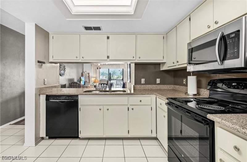 2 bedroom Condominium at 11170 Caravel Cir 210, Terrace, Fort Myers — photo 3