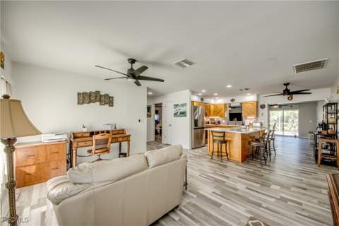 445 Donora Blvd, Fort Myers Beach FL - photo 7 of 44