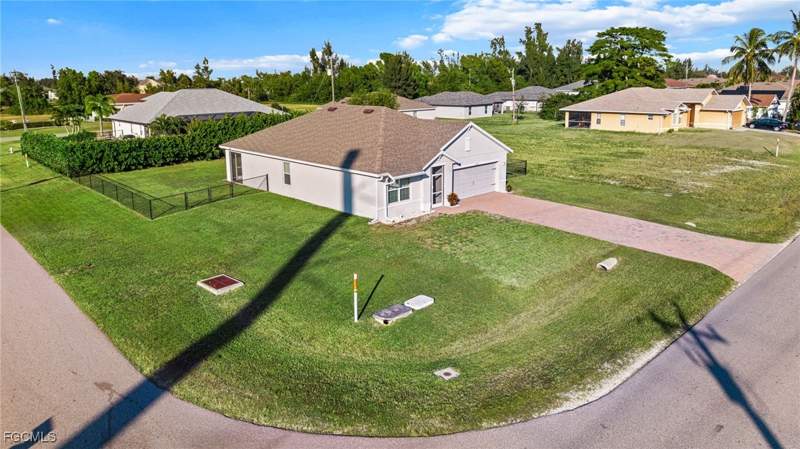 3 bedroom SingleFamilyResidence at 2259 SW 4th St, Cape Coral, Cape Coral — photo 3