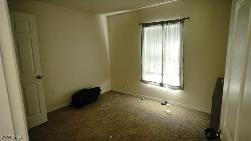 3 bedroom SingleFamilyResidence at 666 Vanola Ct, Lehigh Acres, Lehigh Acres — photo 3