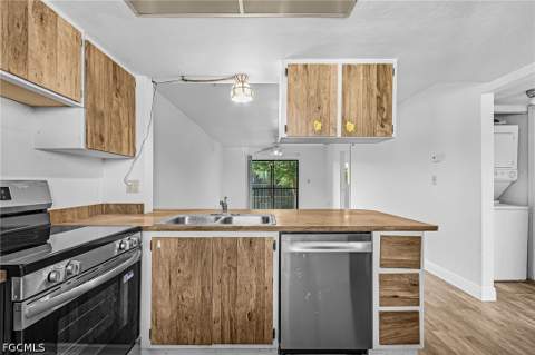 4790 S Cleveland Ave 908, Fort Myers FL - photo 6 of 22