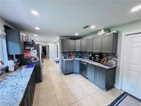 141 SW 48th Ter, Cape Coral FL - photo 17 of 39