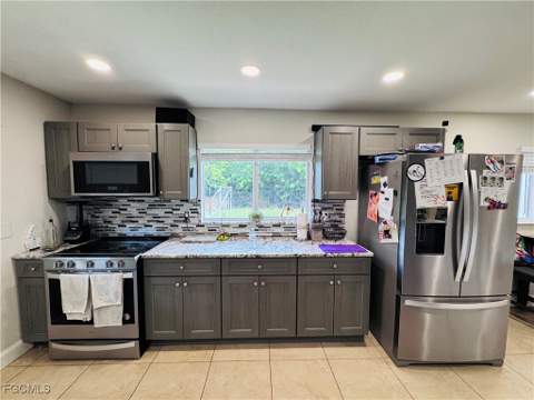 141 SW 48th Ter, Cape Coral FL - photo 18 of 39