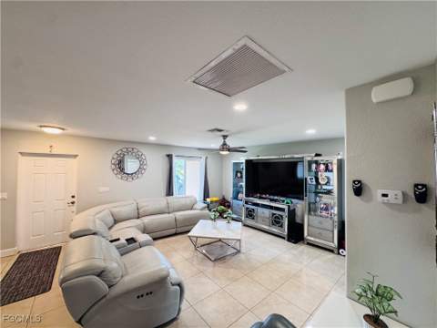 141 SW 48th Ter, Cape Coral FL - photo 8 of 39