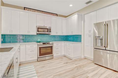 10037 Heather Ln 403, Naples FL - photo 11 of 24