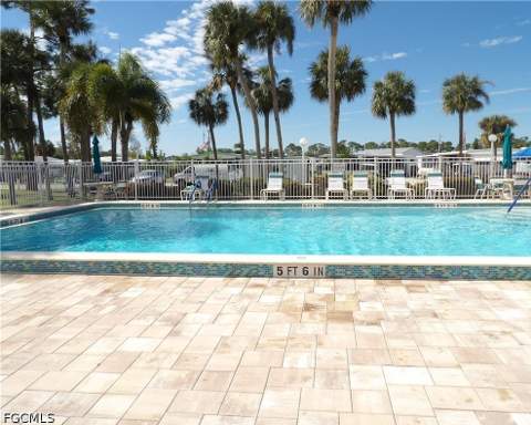 737 Knotty Pine Cir, North Fort Myers FL - photo 21 of 22