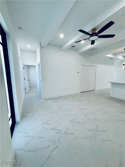 563 Oakshire Ln, Lehigh Acres FL - photo 10 of 35
