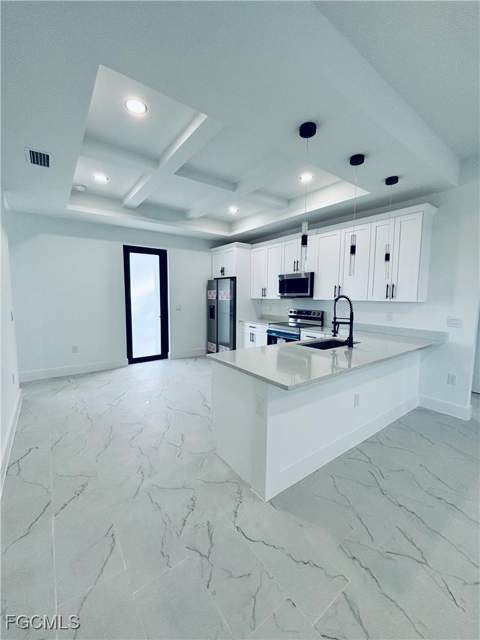 563 Oakshire Ln, Lehigh Acres FL - photo 14 of 35