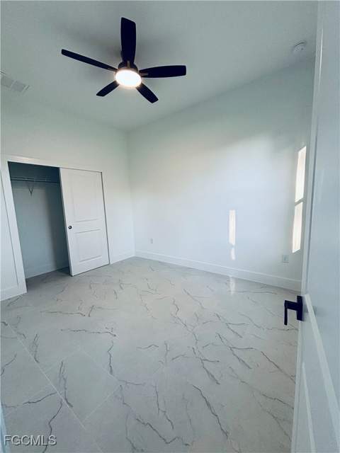 563 Oakshire Ln, Lehigh Acres FL - photo 17 of 35
